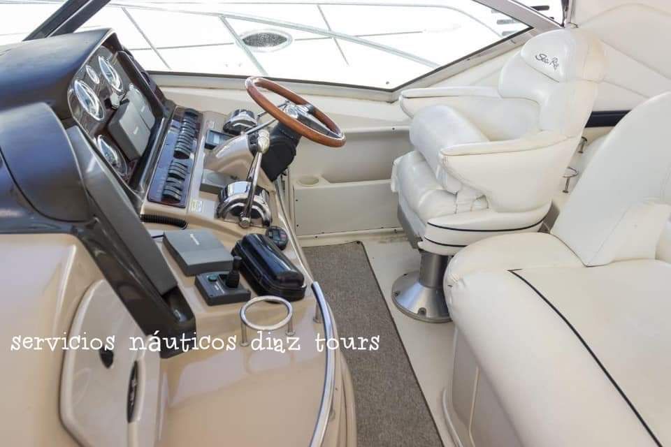 SEA RAY SUNDANCER 42 FEET, 12 Passengers