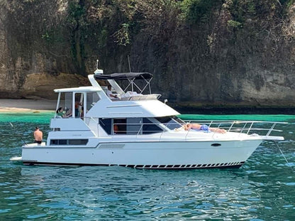 CARBER YACHT 42 FEET, 15 PASSENGERS